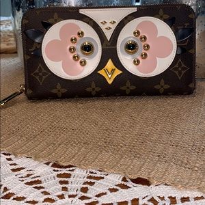 “Lovely Birds” Monogram Zippy wallet